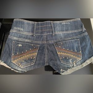 ALMOST FAMOUS Vintage Denim Shorts size 7. Like new condition.Rhinestone details